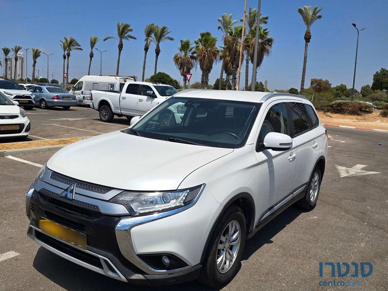 2021' Mitsubishi Outlander מיצובישי אאוטלנדר photo #2