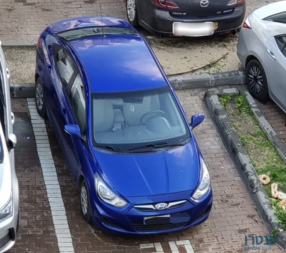 2013' Hyundai i25 יונדאי photo #1