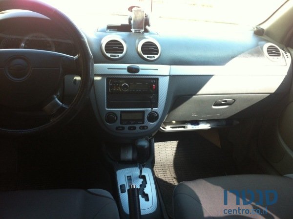 2007' Chevrolet Optra photo #3