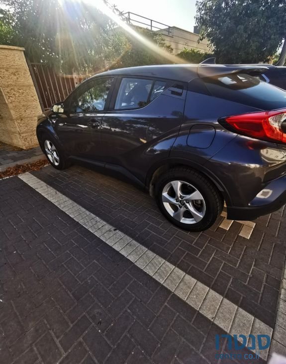 2019' Toyota C-HR טויוטה photo #2