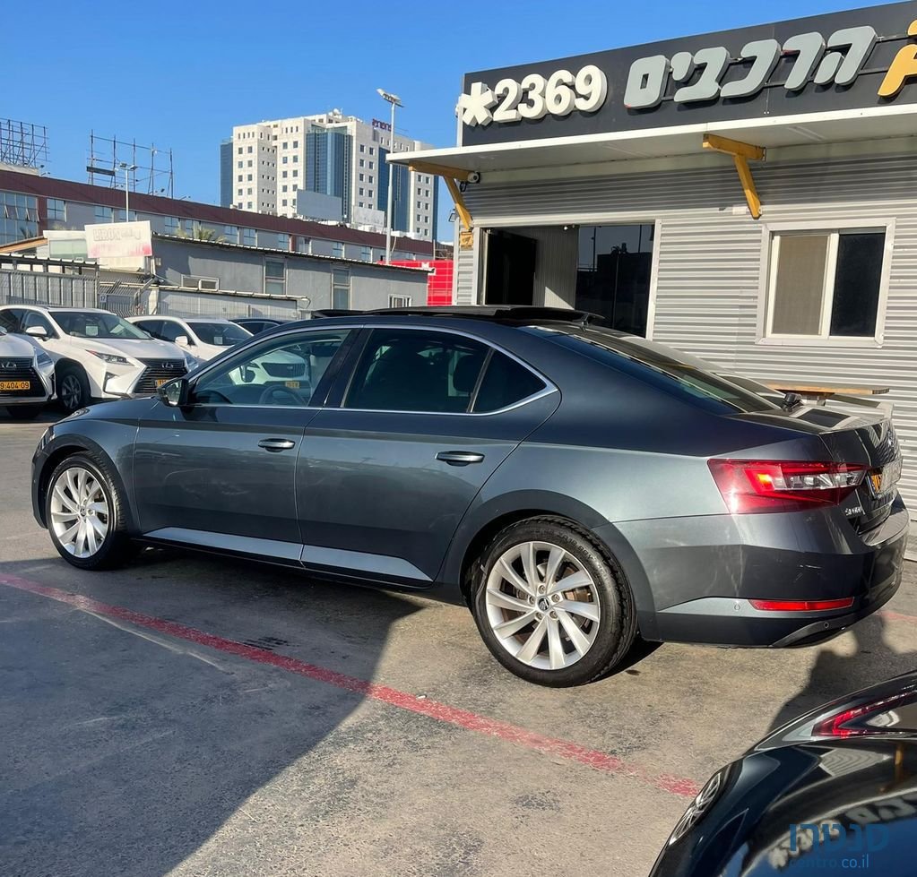 2017' Skoda Superb סקודה סופרב photo #5