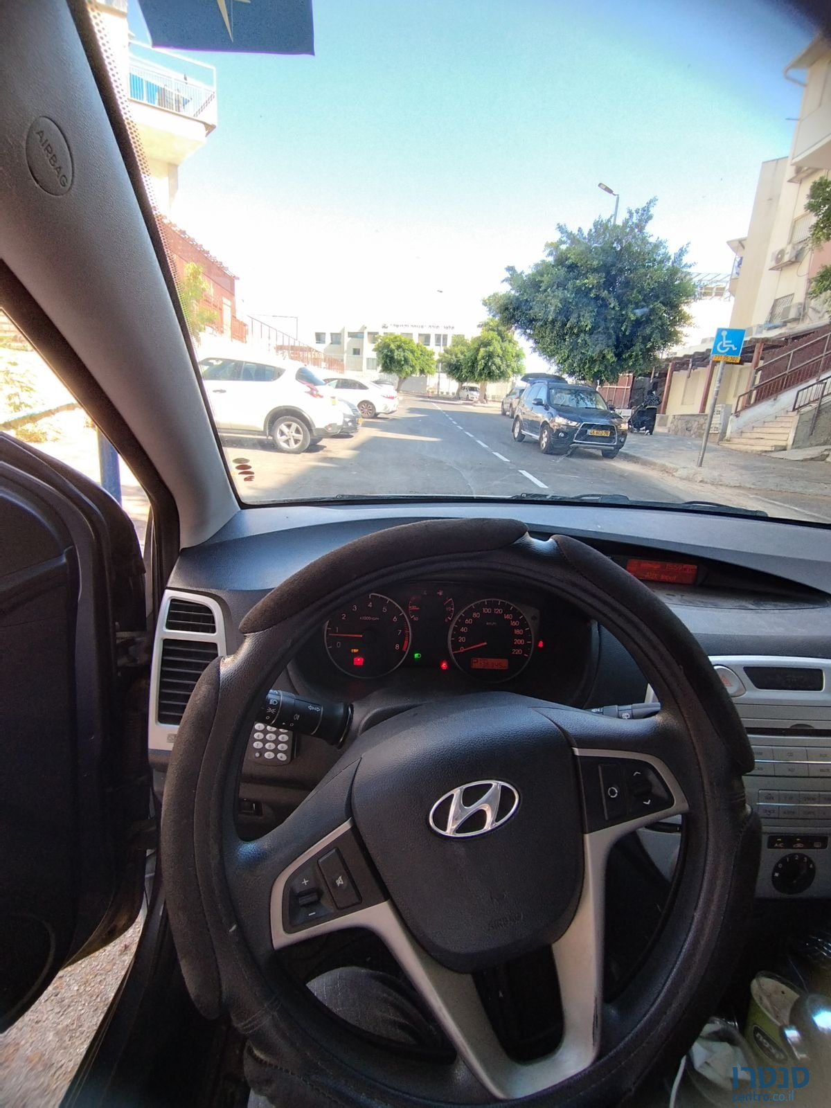 2010' Hyundai i20 יונדאי photo #3