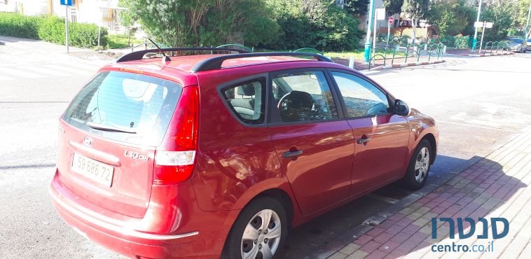 2010' Hyundai i30 photo #3