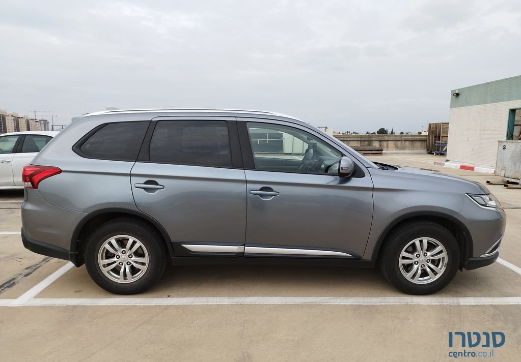 2018' Mitsubishi Outlander מיצובישי אאוטלנדר photo #3