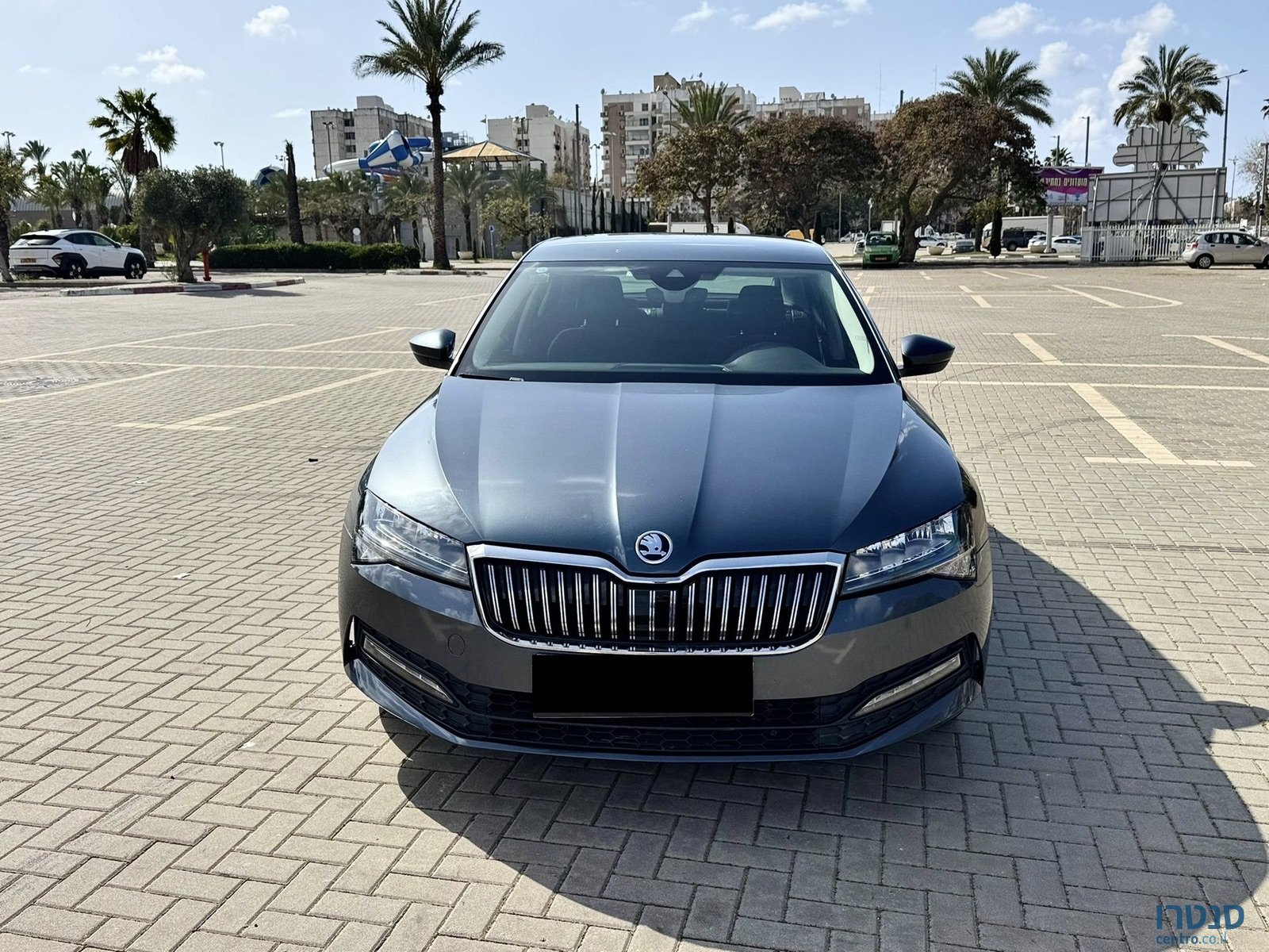 2021' Skoda Superb Ambition photo #2