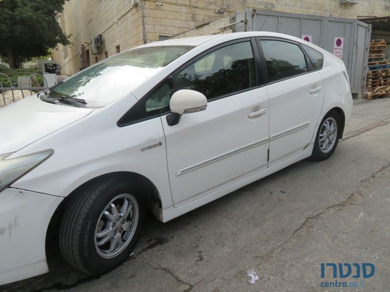 2011' Toyota Prius טויוטה פריוס photo #5