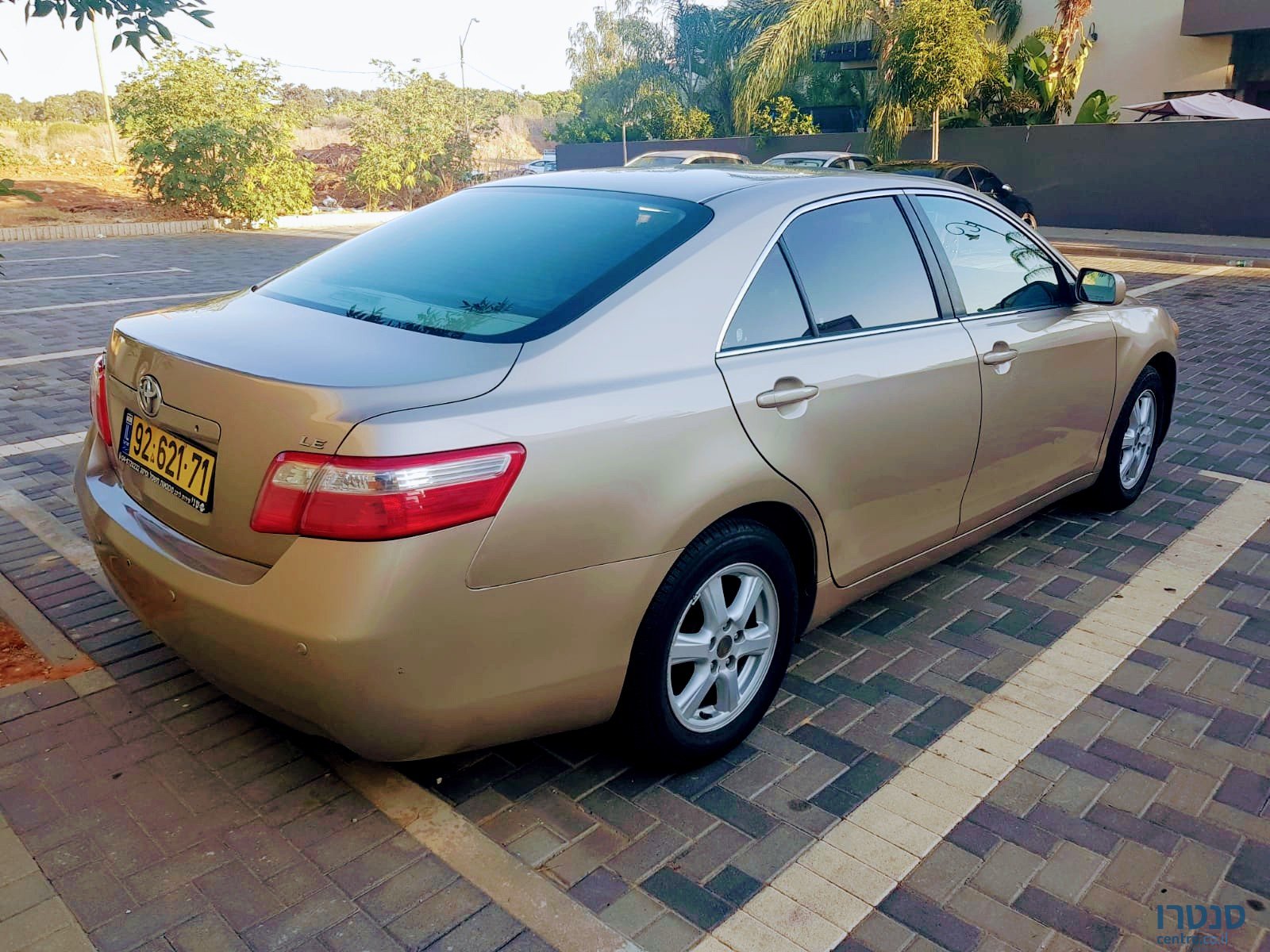 2009' Toyota Camry photo #2