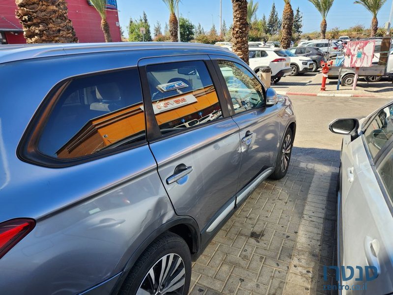 2018' Mitsubishi Outlander מיצובישי אאוטלנדר photo #3