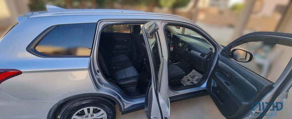 2017' Mitsubishi Outlander מיצובישי אאוטלנדר photo #6
