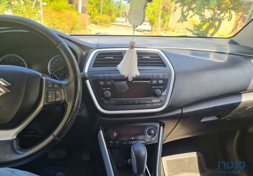 2013' Suzuki SX4 סוזוקי קרוסאובר photo #2