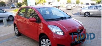 2010' Toyota Yaris photo #1