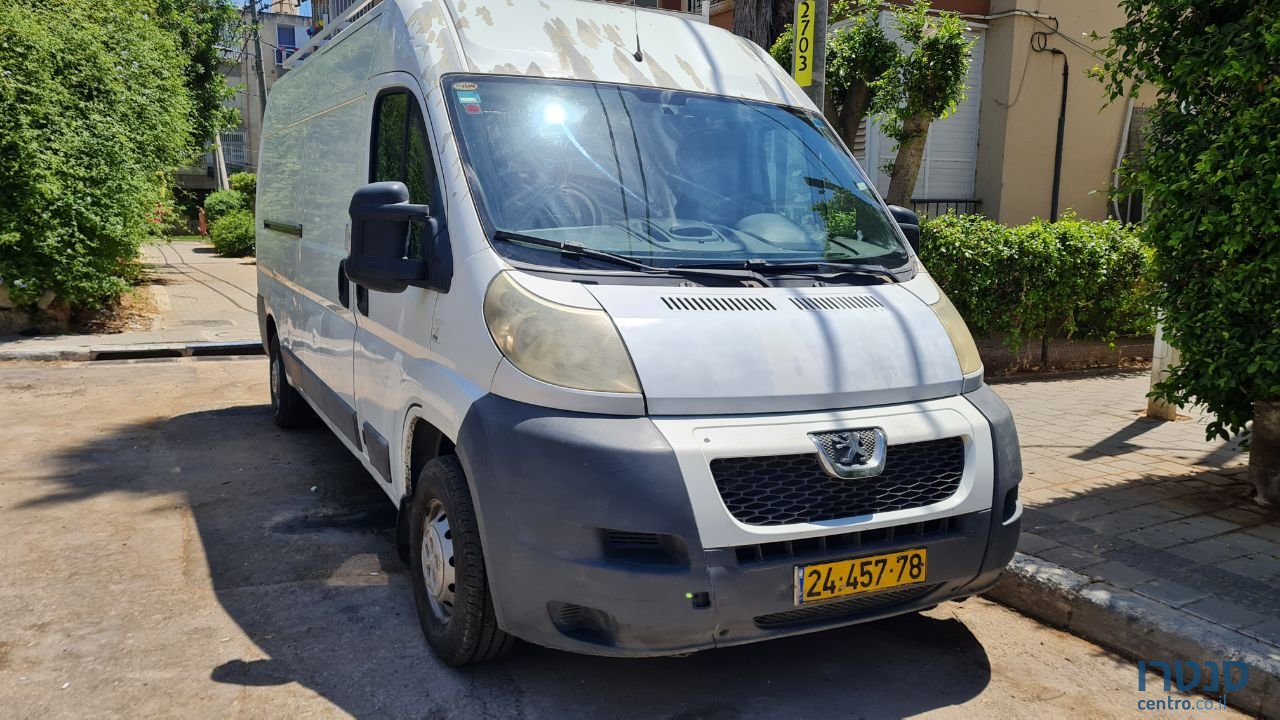 2011' Peugeot photo #4