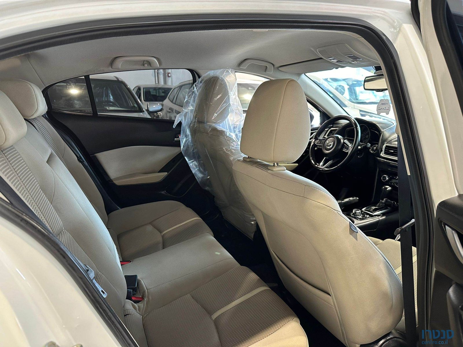 2017' Mazda 3 photo #6