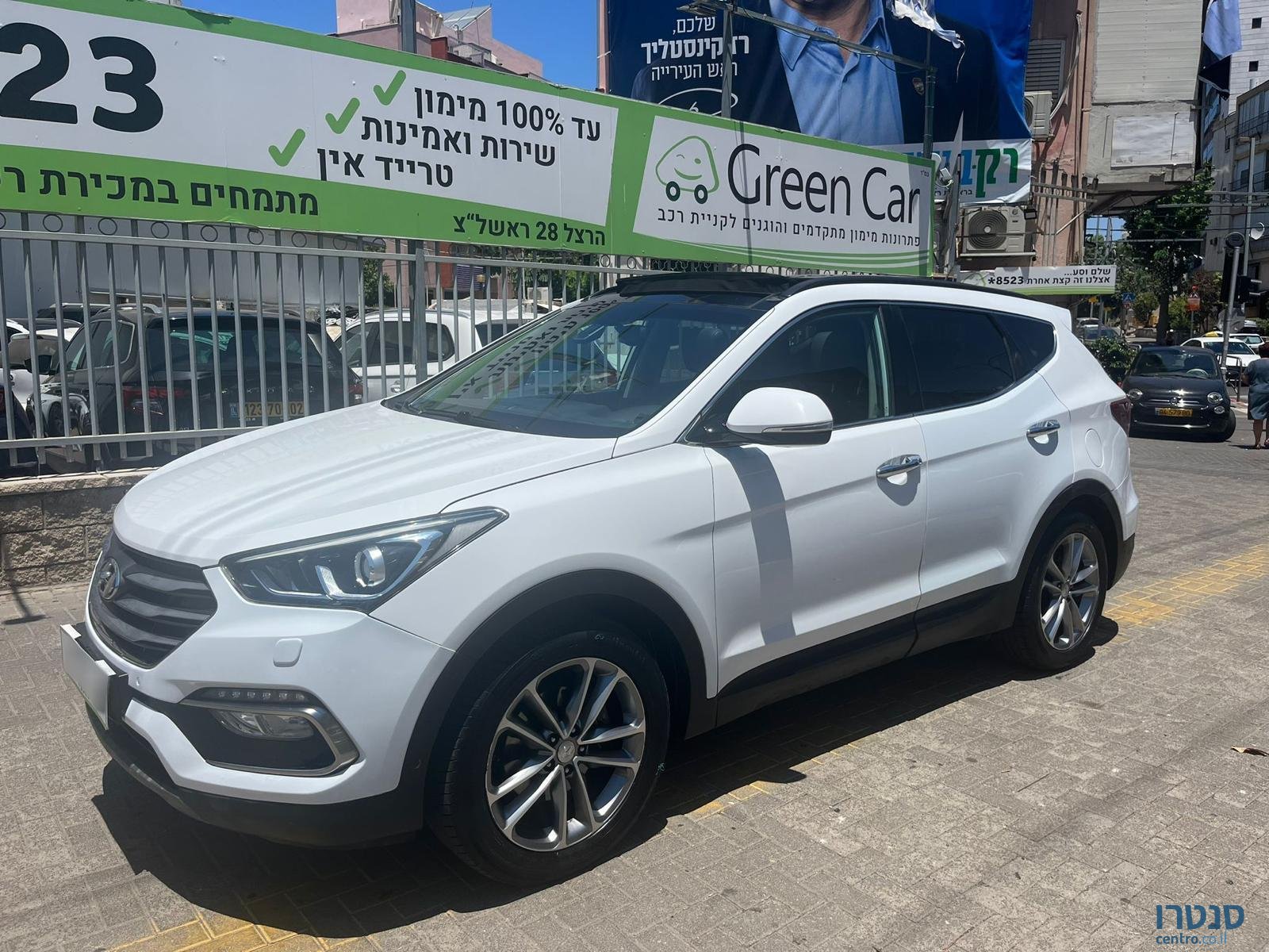 2018' Hyundai Santa Fe photo #2