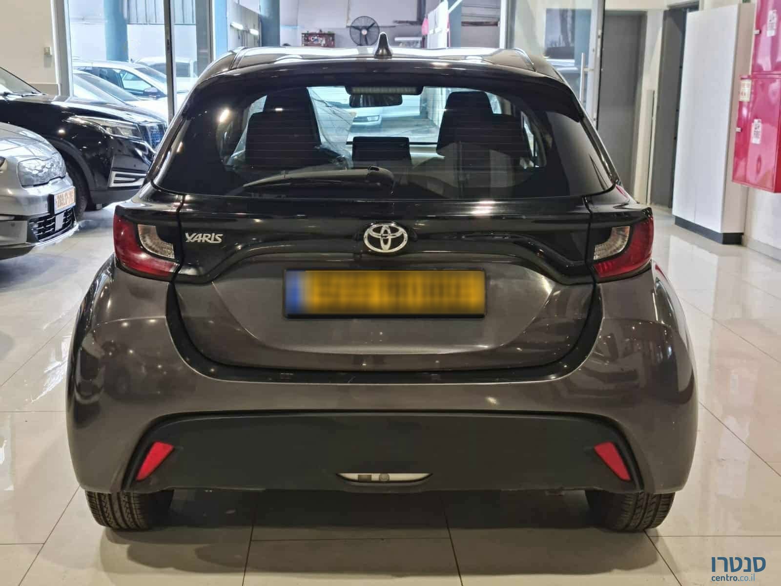 2021' Toyota Yaris photo #4