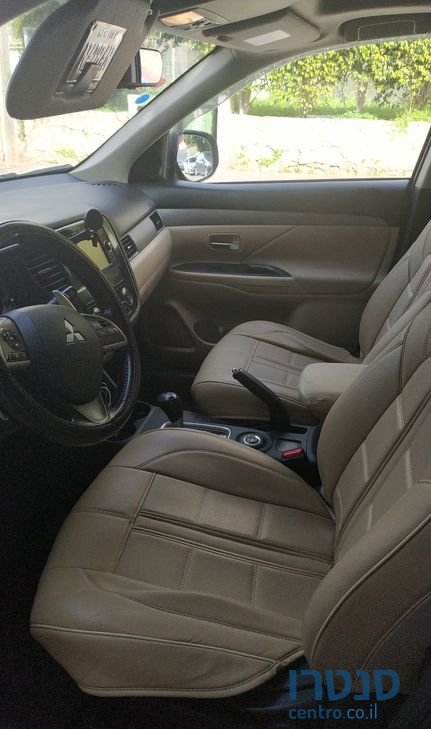 2013' Mitsubishi Outlander מיצובישי אאוטלנדר photo #4