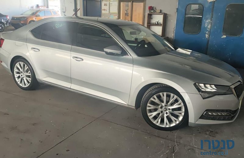 2020' Skoda Superb סקודה סופרב photo #2