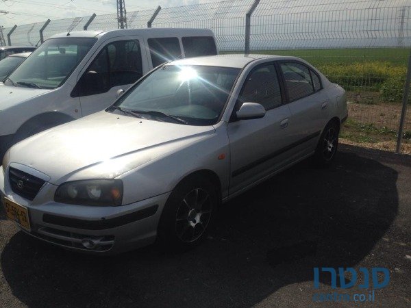 2005' Hyundai Elantra photo #3