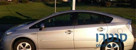 2012' Toyota Prius טויוטה פריוס photo #1