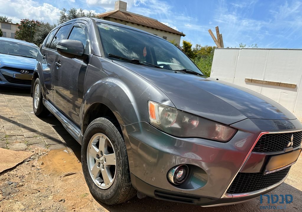2010' Mitsubishi Outlander מיצובישי אאוטלנדר photo #5