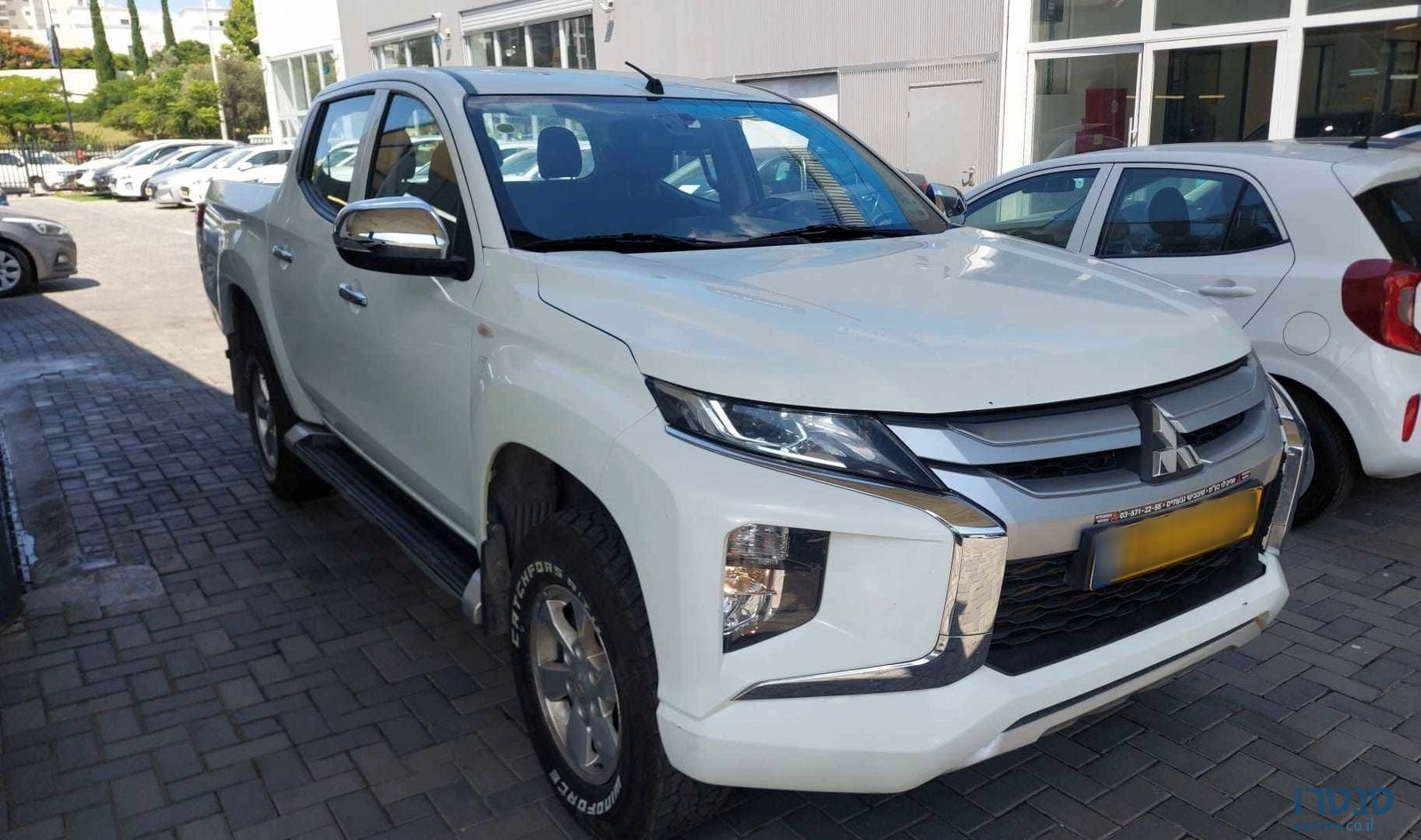 2021' Mitsubishi Triton L200 photo #2