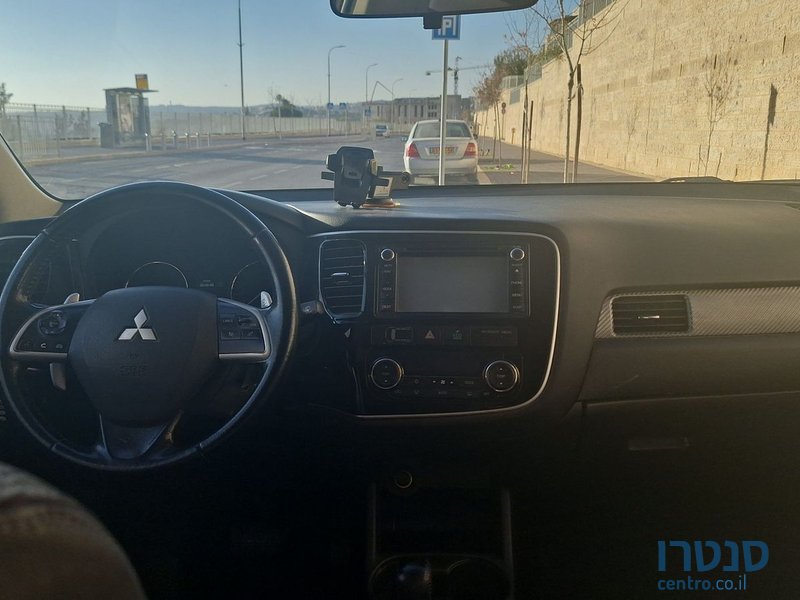 2014' Mitsubishi Outlander מיצובישי אאוטלנדר photo #5