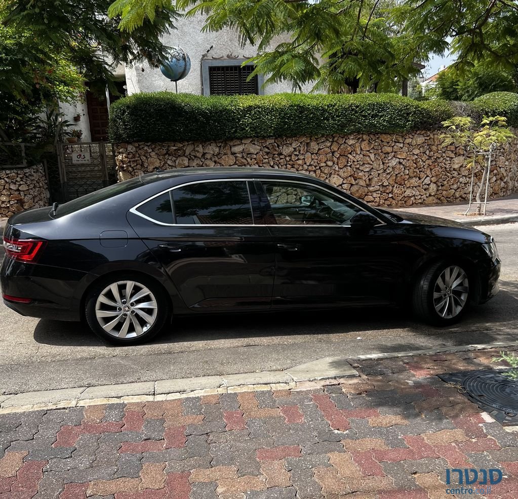 2018' Skoda Superb סקודה סופרב photo #2