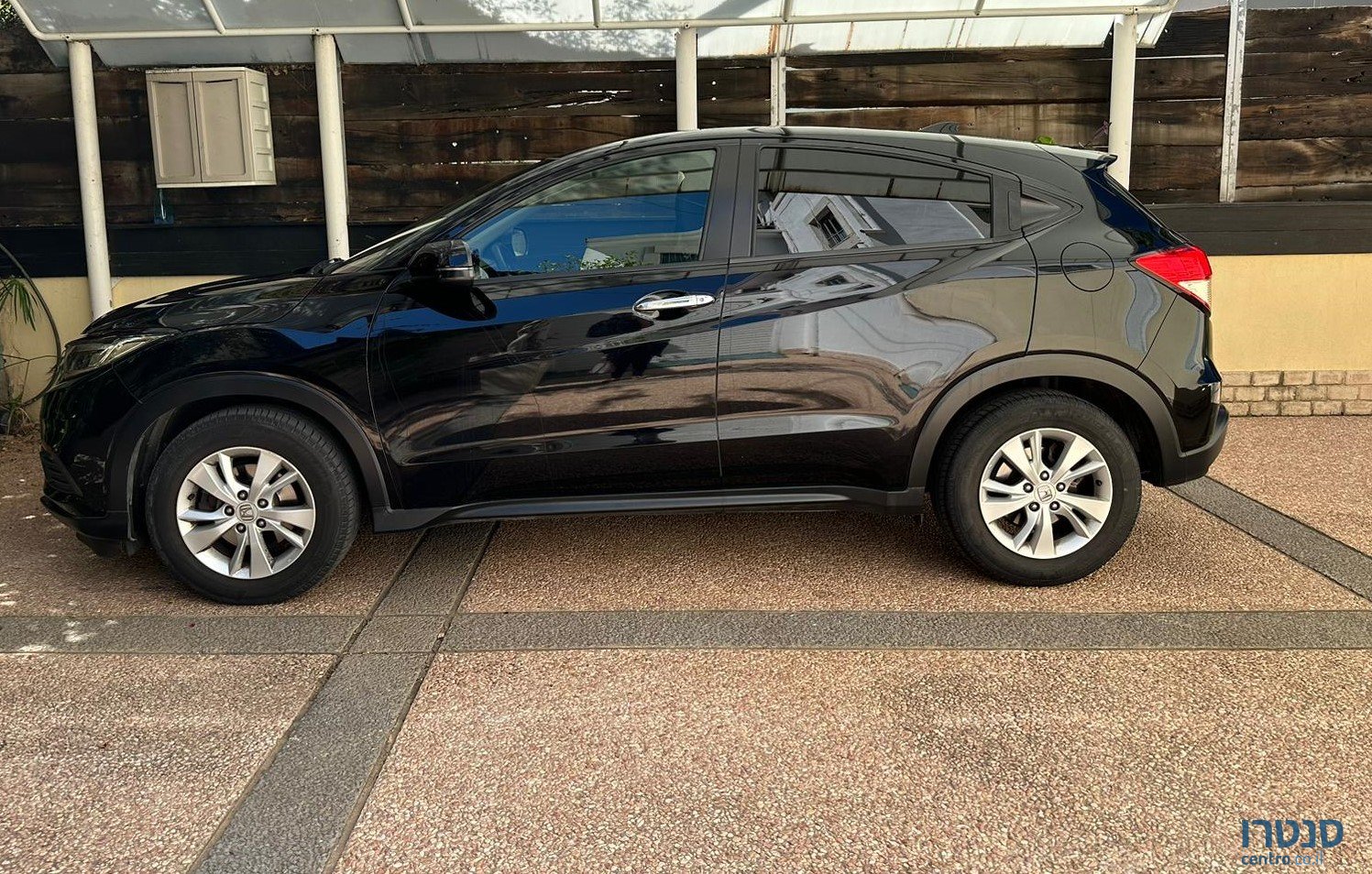 2020' Honda HR-V Elegance photo #2