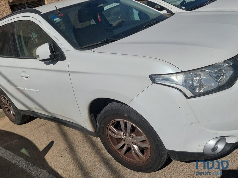 2013' Mitsubishi Outlander מיצובישי אאוטלנדר photo #2