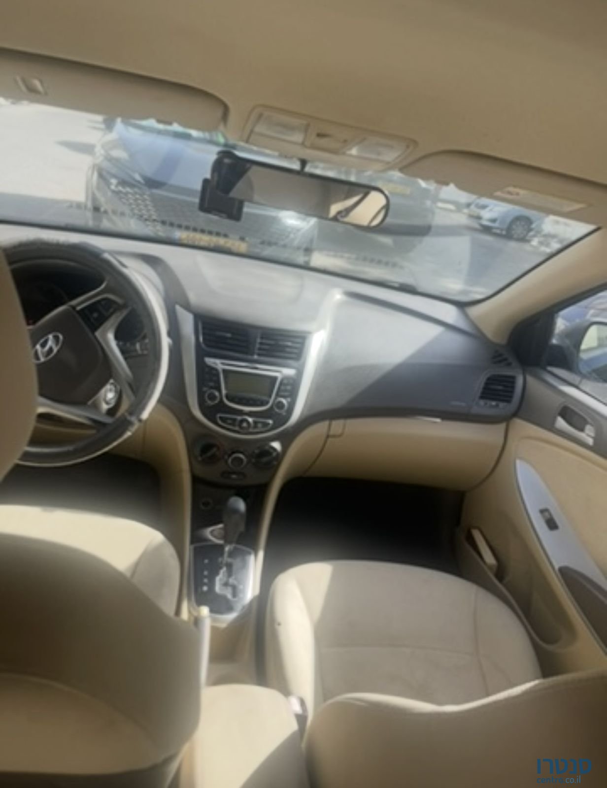 2012' Hyundai i25 יונדאי photo #2