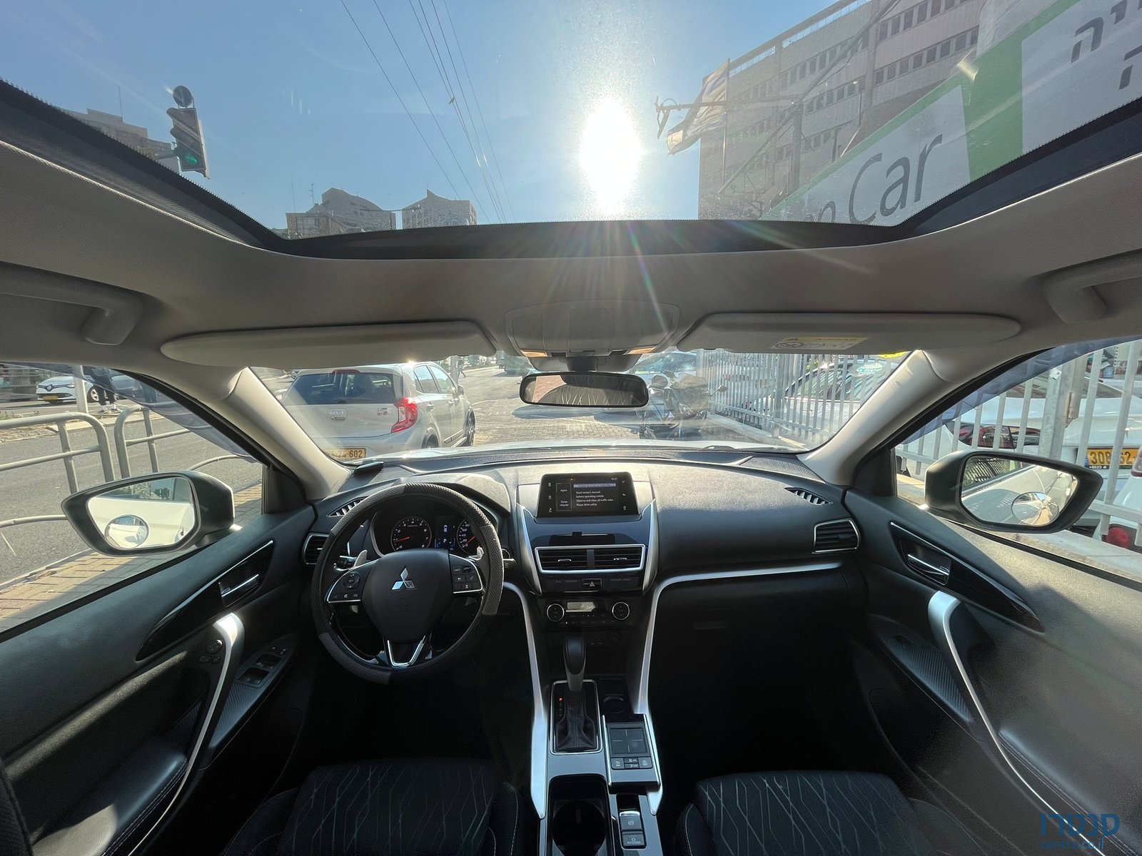 2019' Mitsubishi Eclipse Cross photo #3