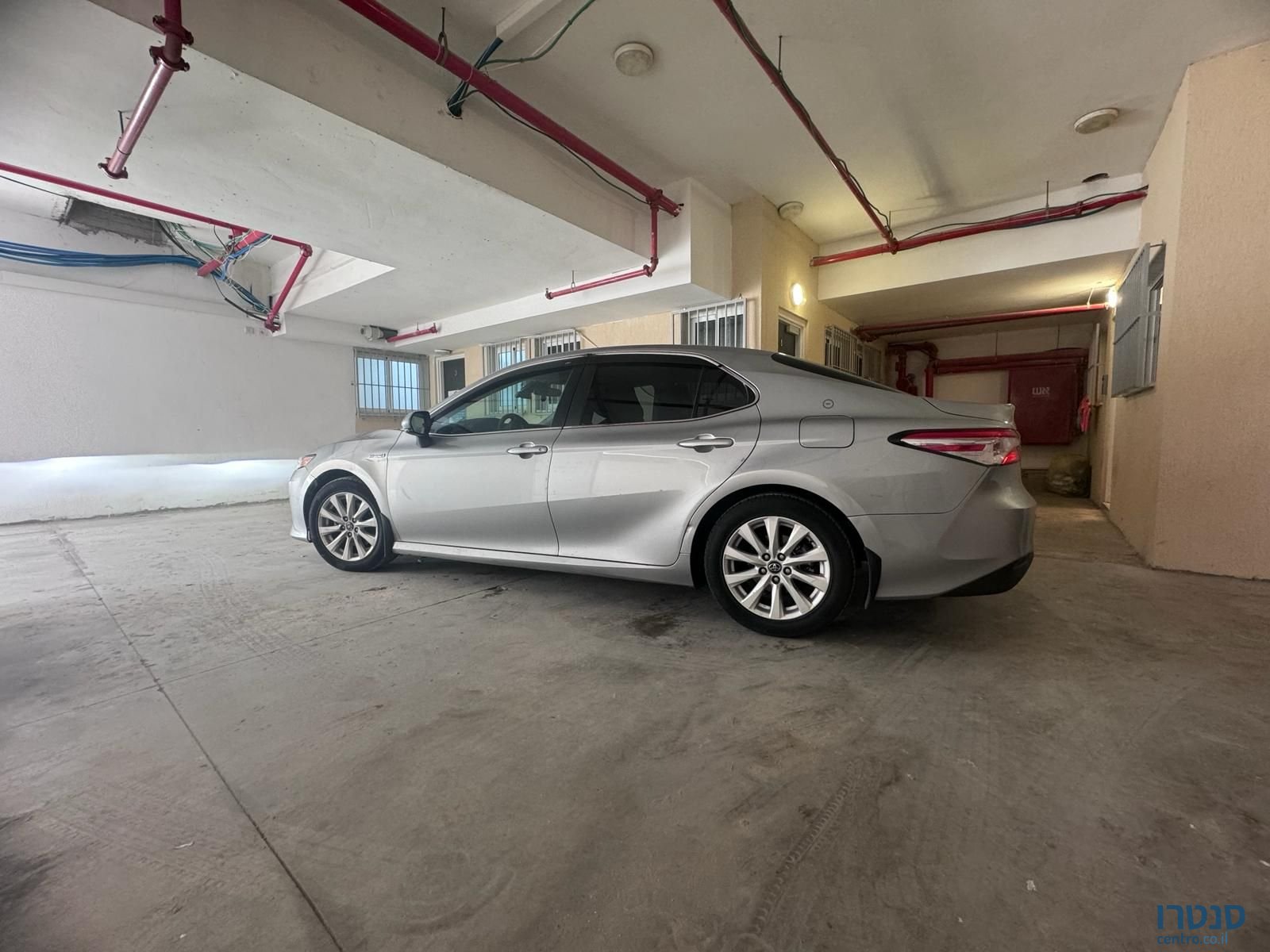 2020' Toyota Camry טויוטה קאמרי photo #3