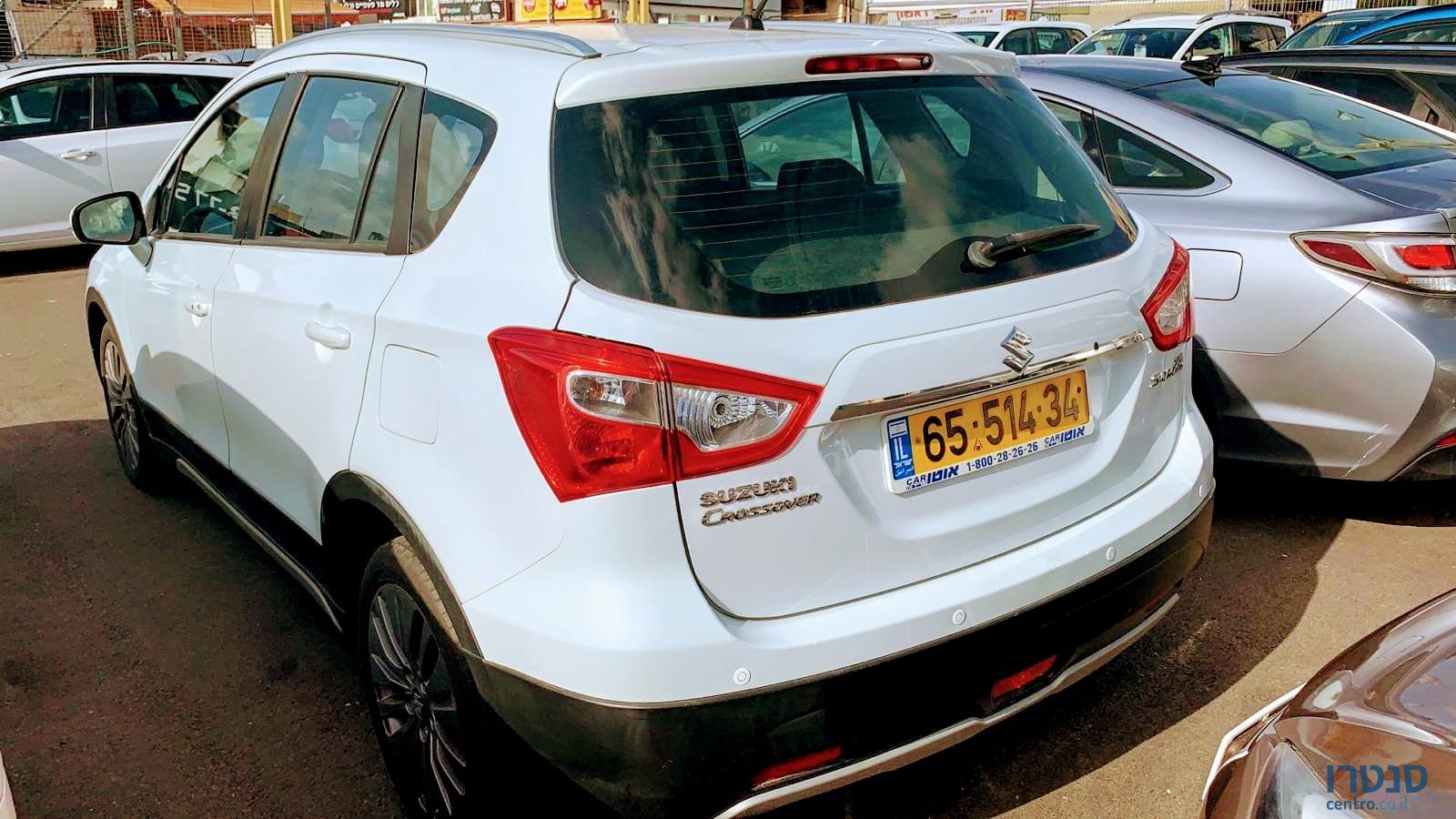 2016' Suzuki SX4 photo #2