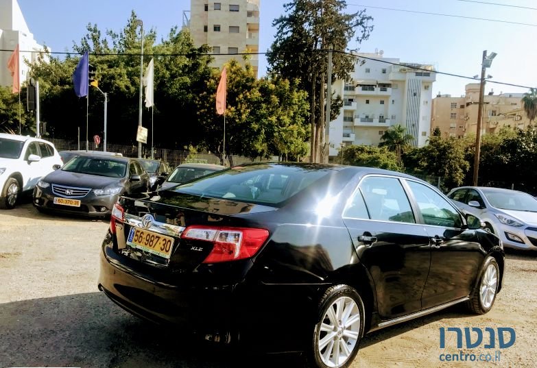 2014' Toyota Camry photo #3