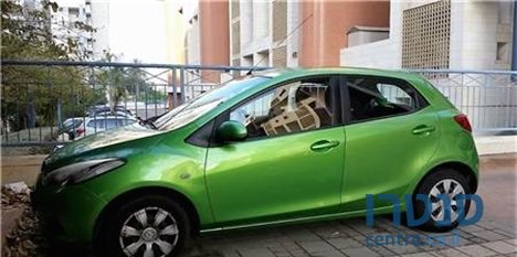 2008' Mazda 2 photo #1