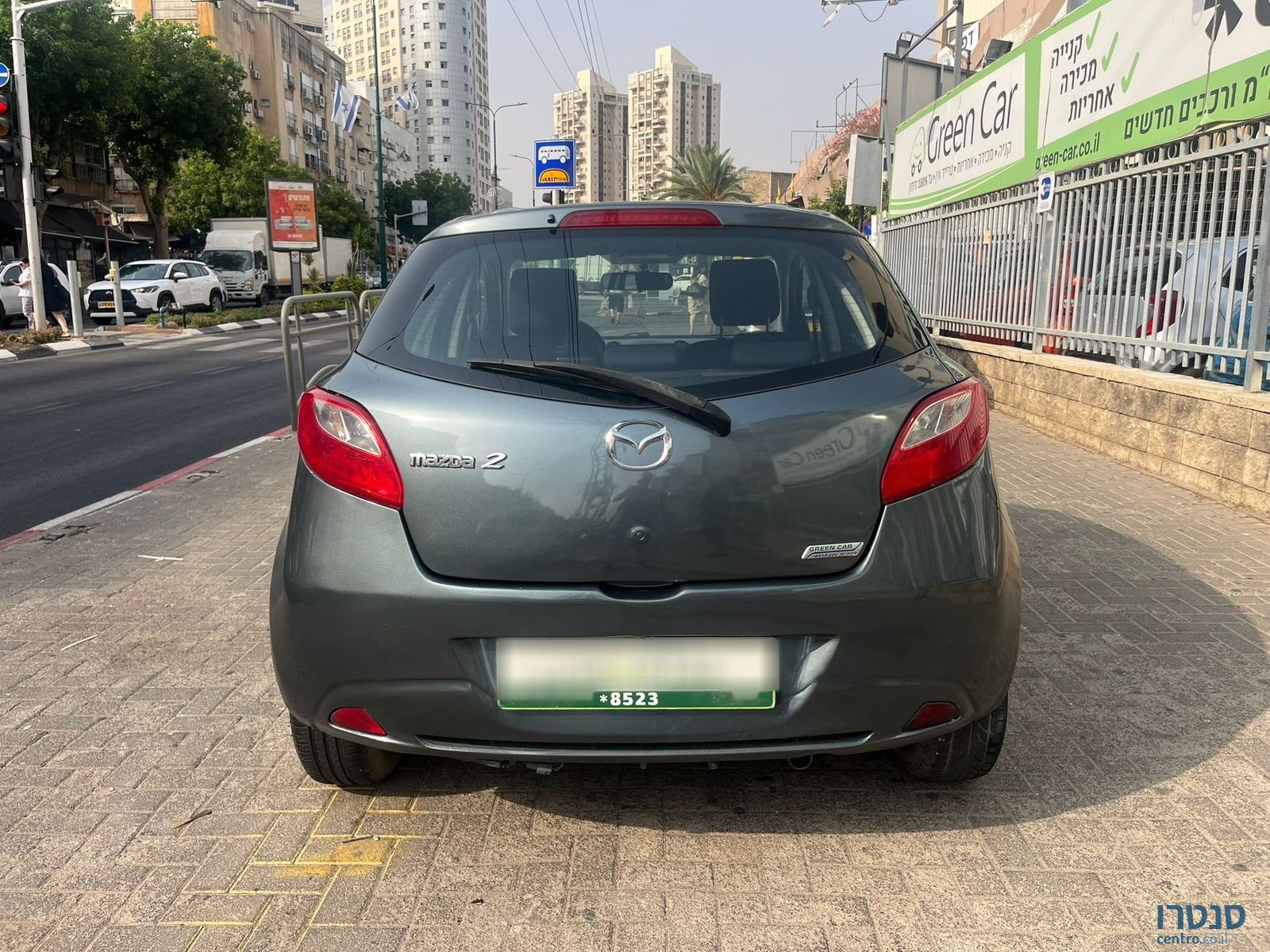 2012' Mazda 2 photo #6