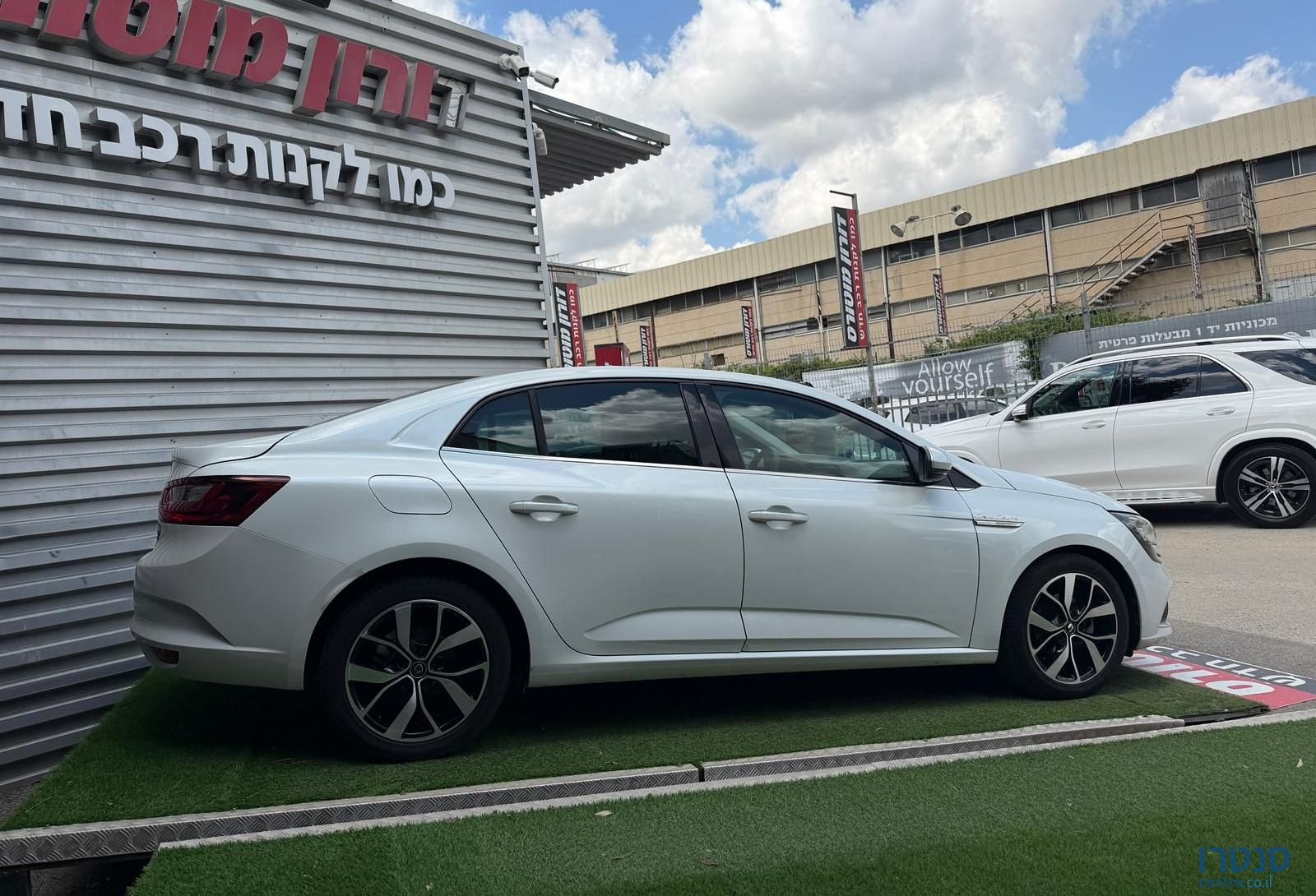 2019' Renault Megane רנו מגאן photo #6