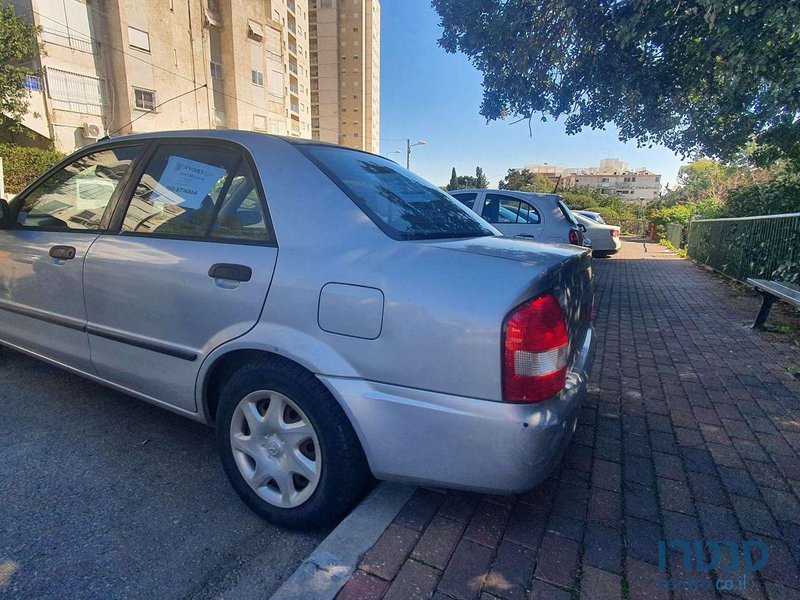 2001' Mazda 323 מאזדה photo #3