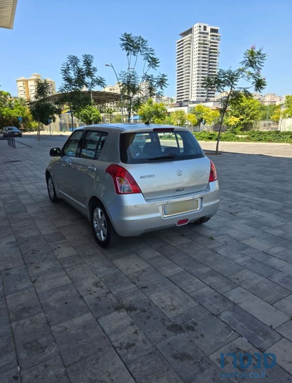 2009' Suzuki Swift סוזוקי סוויפט photo #5