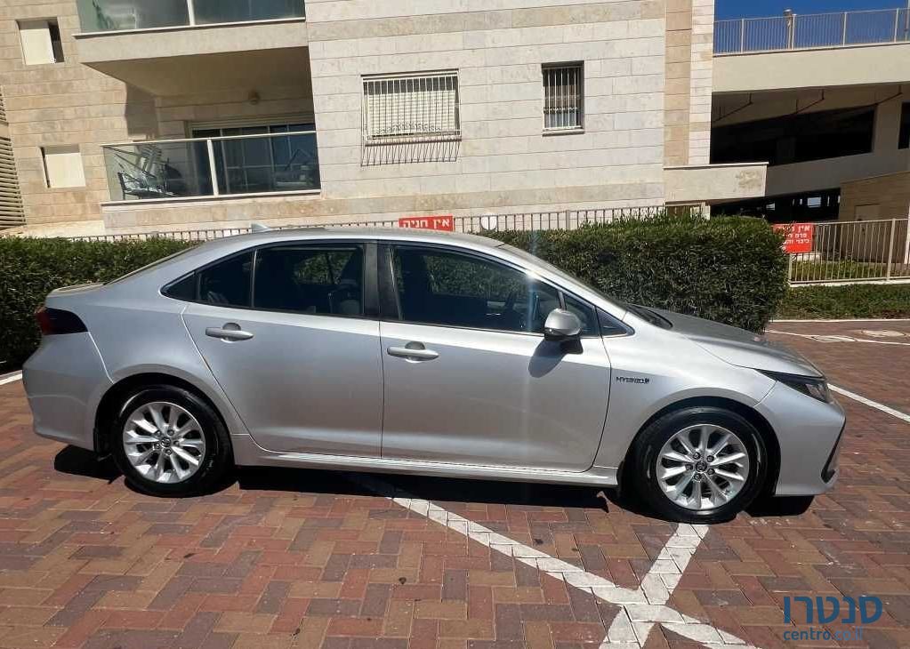 2019' Toyota Corolla טויוטה קורולה photo #2