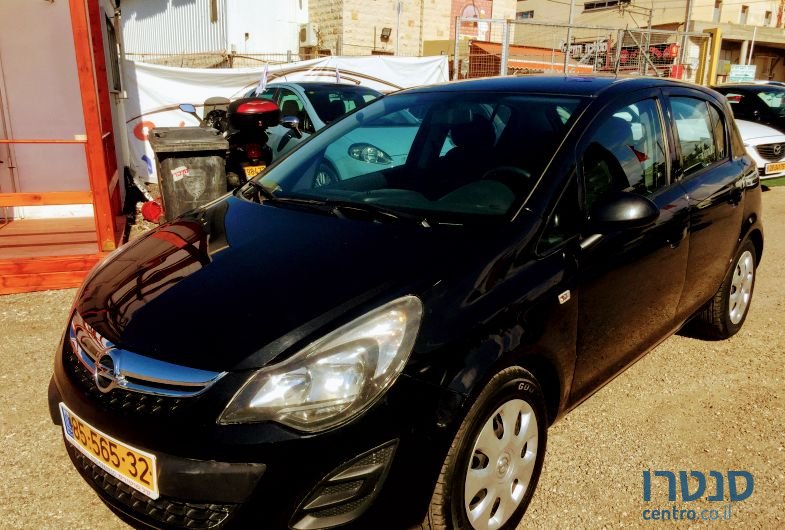 2013' Opel Corsa photo #1