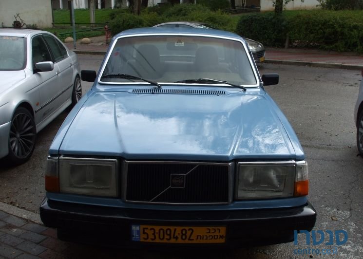 1982' Volvo 240 photo #1