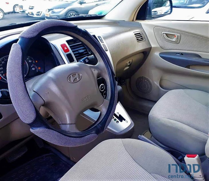 2008' Hyundai Tucson photo #4