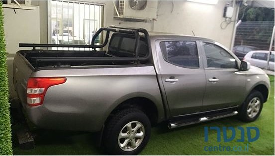 2016' Mitsubishi L 200 photo #2