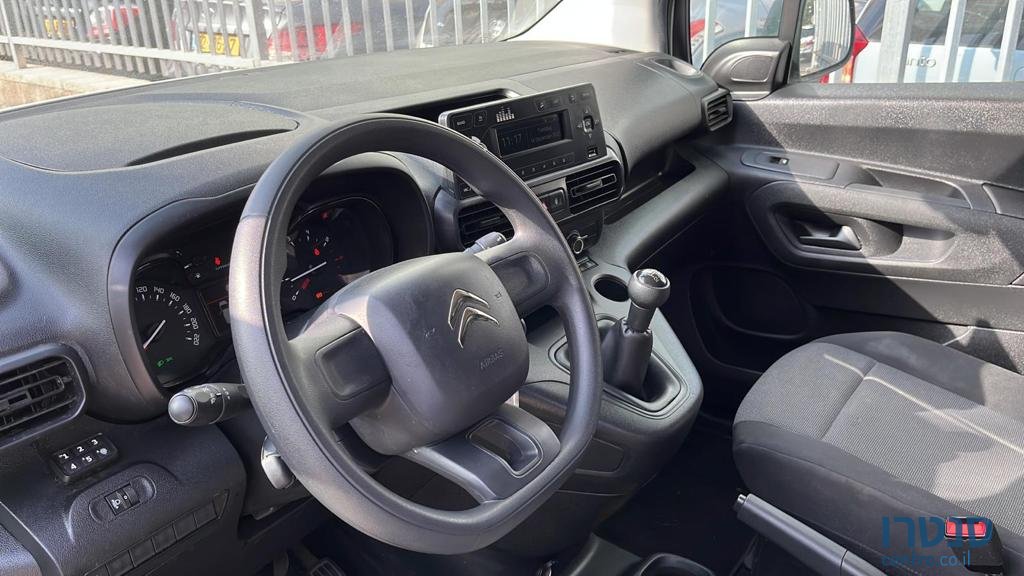 2020' Citroen Berlingo photo #3