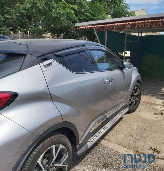 2018' Toyota C-HR טויוטה photo #1