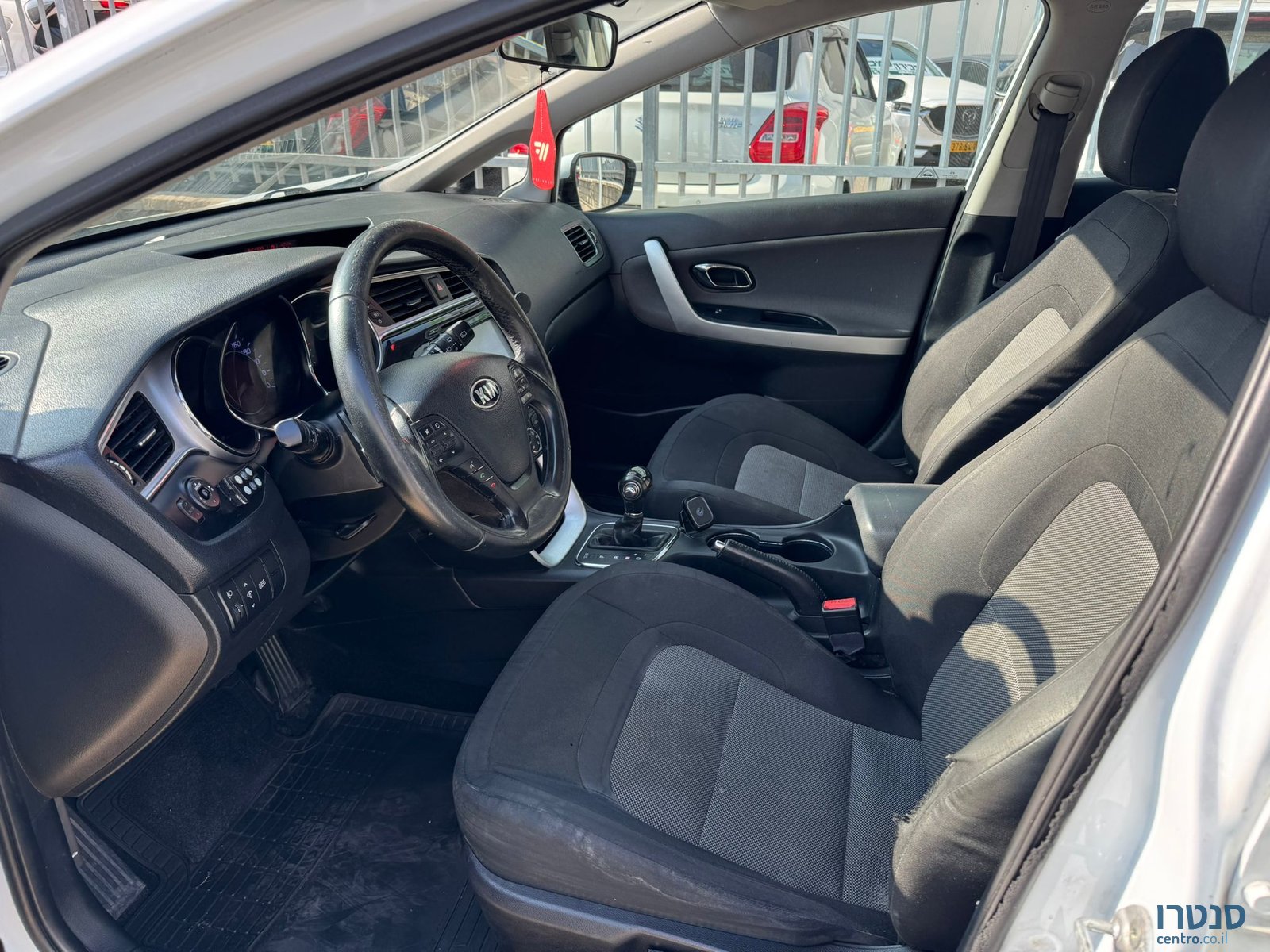 2015' Kia Ceed photo #3