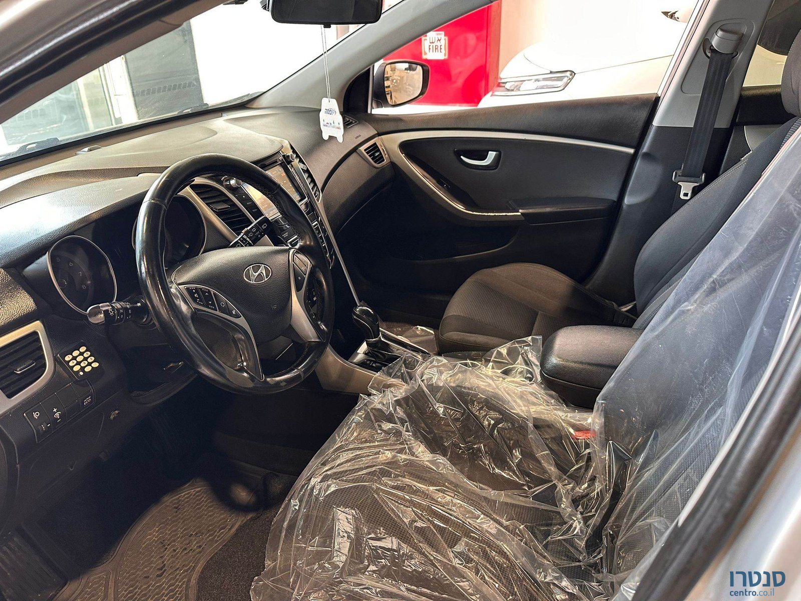 2016' Hyundai i30 photo #5