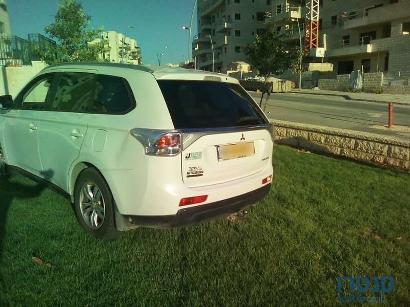 2015' Mitsubishi Outlander מיצובישי אאוטלנדר photo #4