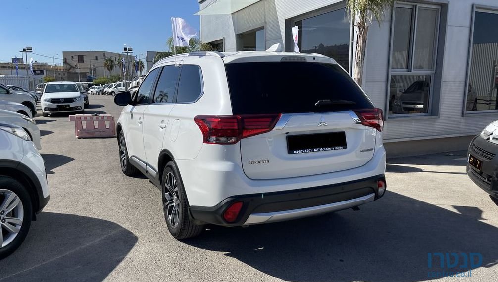 2018' Mitsubishi Outlander מיצובישי אאוטלנדר photo #3